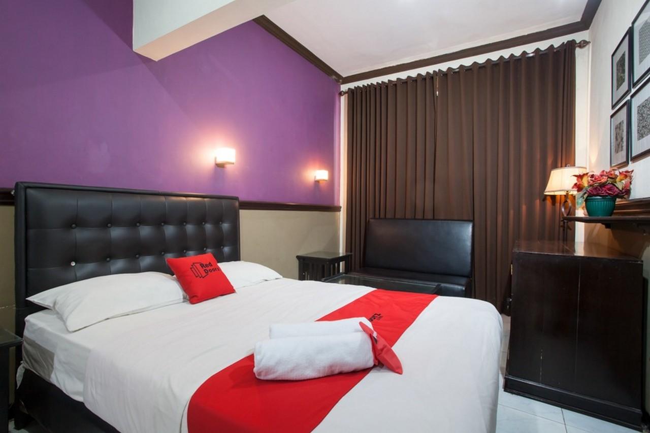 Hotel Reddoorz @ Urip Sumoharjo Surabaya Exterior foto