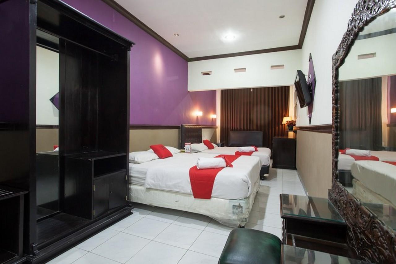 Hotel Reddoorz @ Urip Sumoharjo Surabaya Exterior foto
