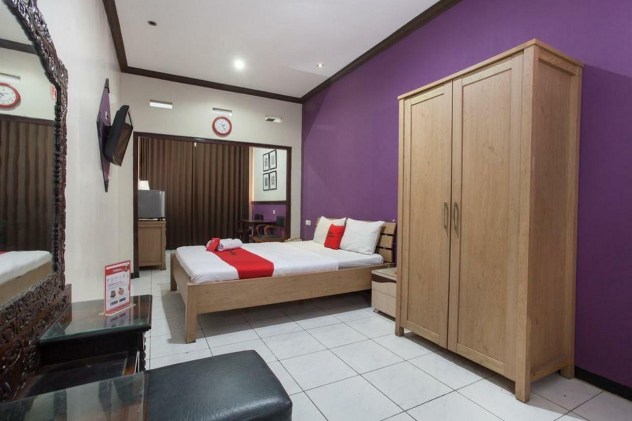 Hotel Reddoorz @ Urip Sumoharjo Surabaya Exterior foto